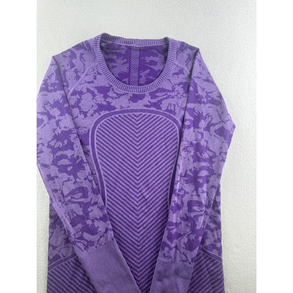 Lululemon Swiftly Tech Long Sleeve 2.0 Purple Camo Chevron Shirt Womens Size 8
